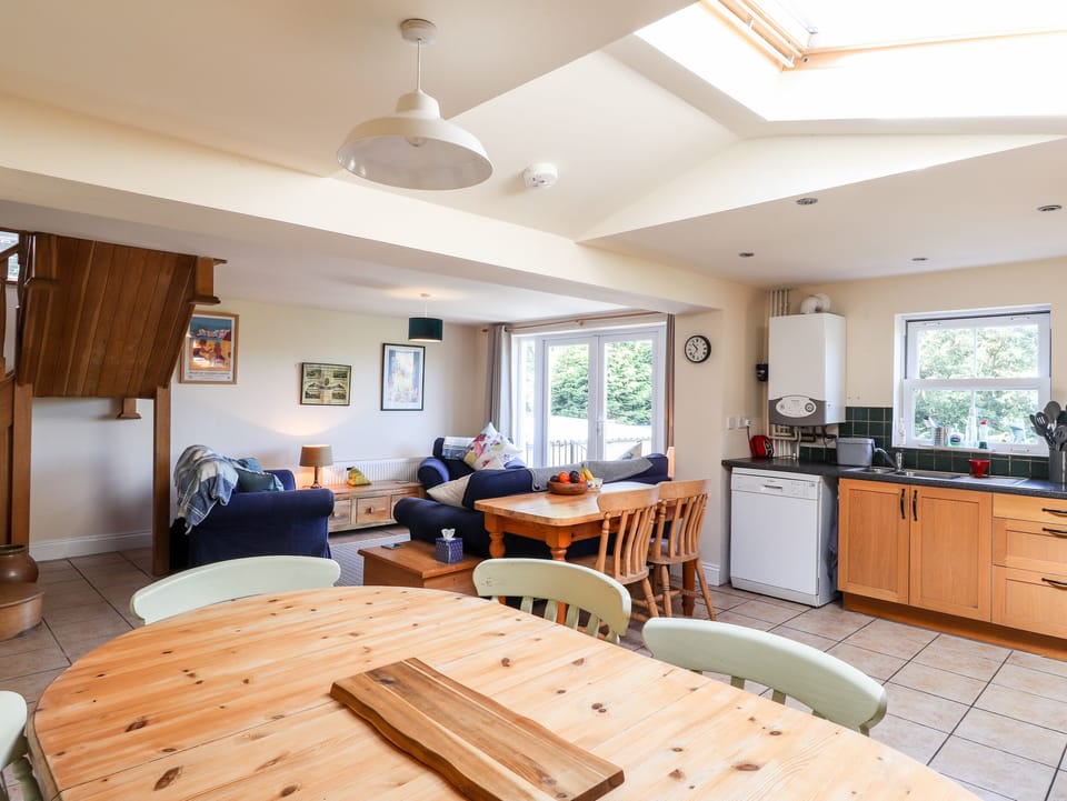 Cottage | 3 bedrooms, individually decorated, individually furnished, free WiFi