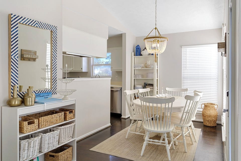 Beach Buddy Dining Room