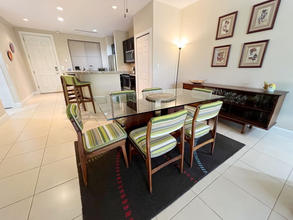 Dine in at the table for 6, plus 4 seats at the breakfast bar.