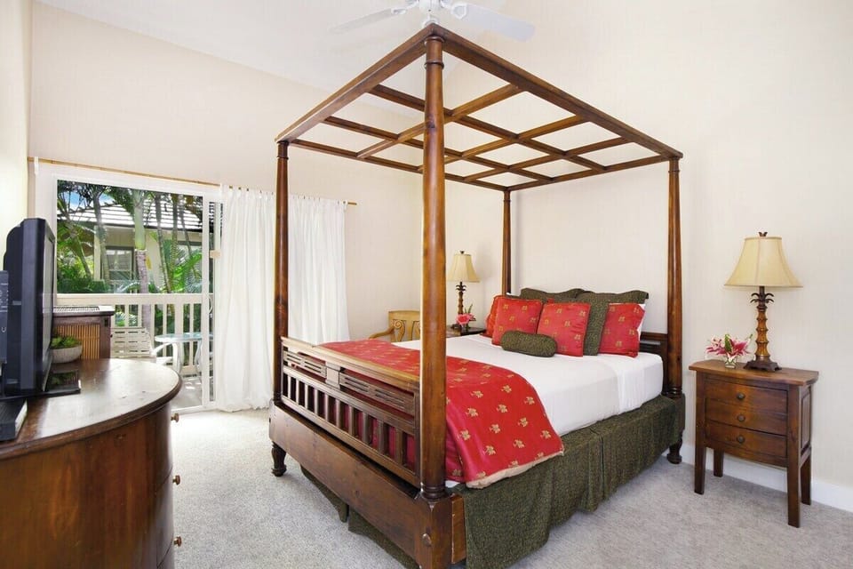 Regency 823 Master Suite 2nd Floor