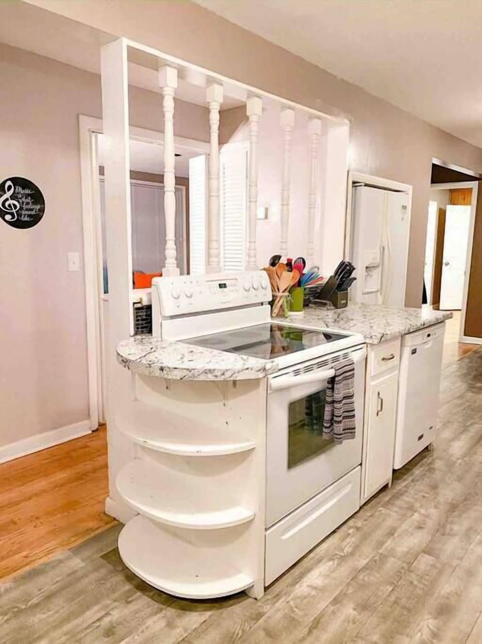 Kitchen. (1)