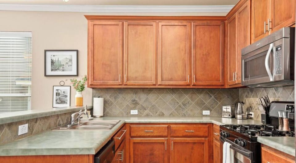 Kitchen with all the essentials plus dishwasher