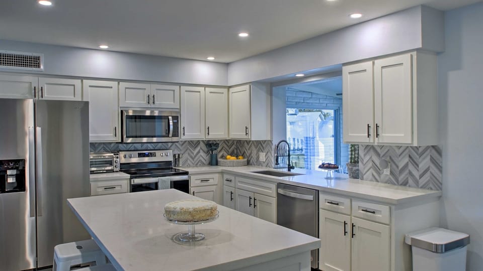 Fully Equipped Kitchen | Cooking Basics | Dishware & Silverware