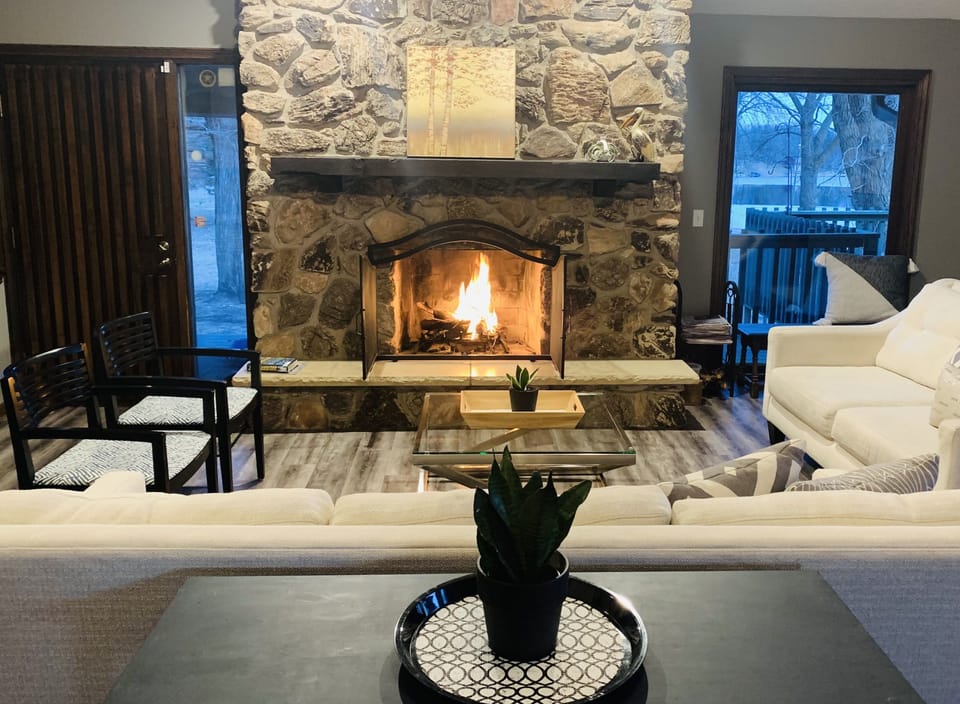 Cozy fireplace (one bundle of wood provided).