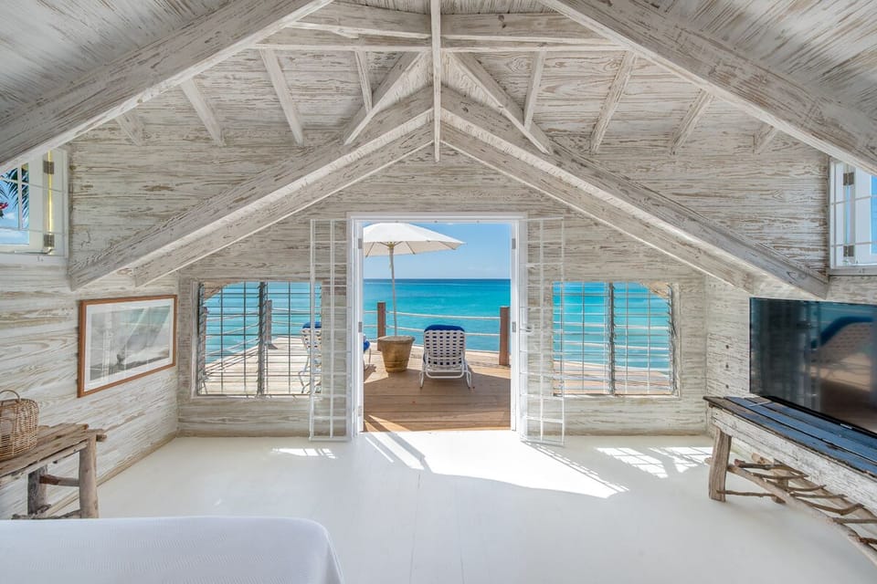 Sunset Reach - Master bedroom
