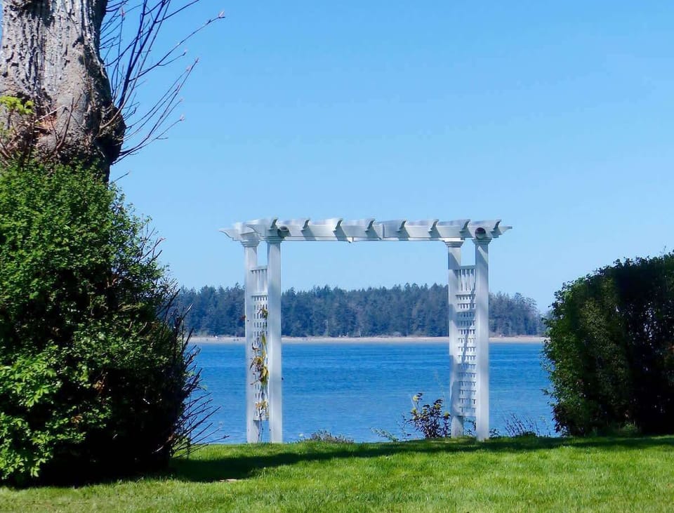 Pacific Shores Resort Grounds