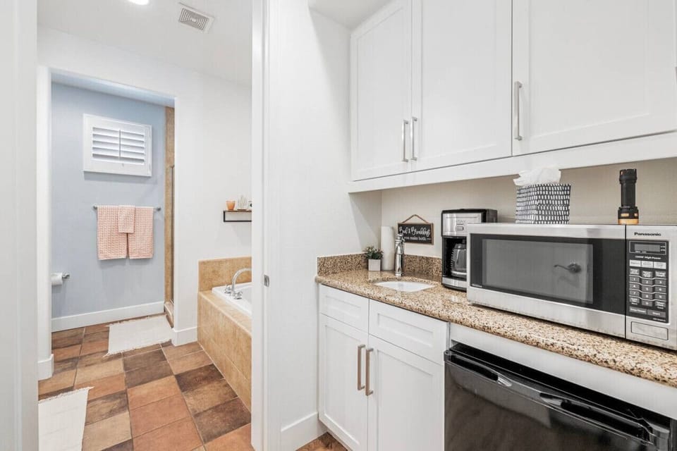 While the studio does not have a full kitchen, it does come with a microwave, minifridge, drip AND Keurig coffee maker, blender, toaster, dishes and silverware, coffee, tea and lots more, so you can prepare some basic meals