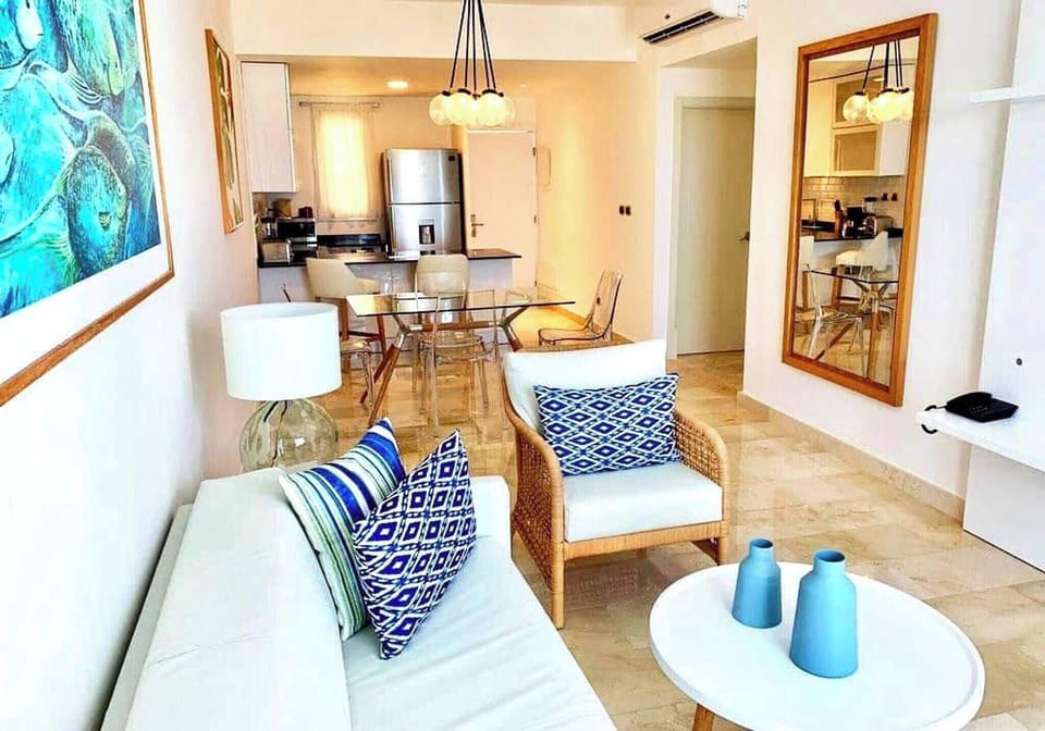 Condo, 2 Bedrooms, Accessible, Smoking | Living area