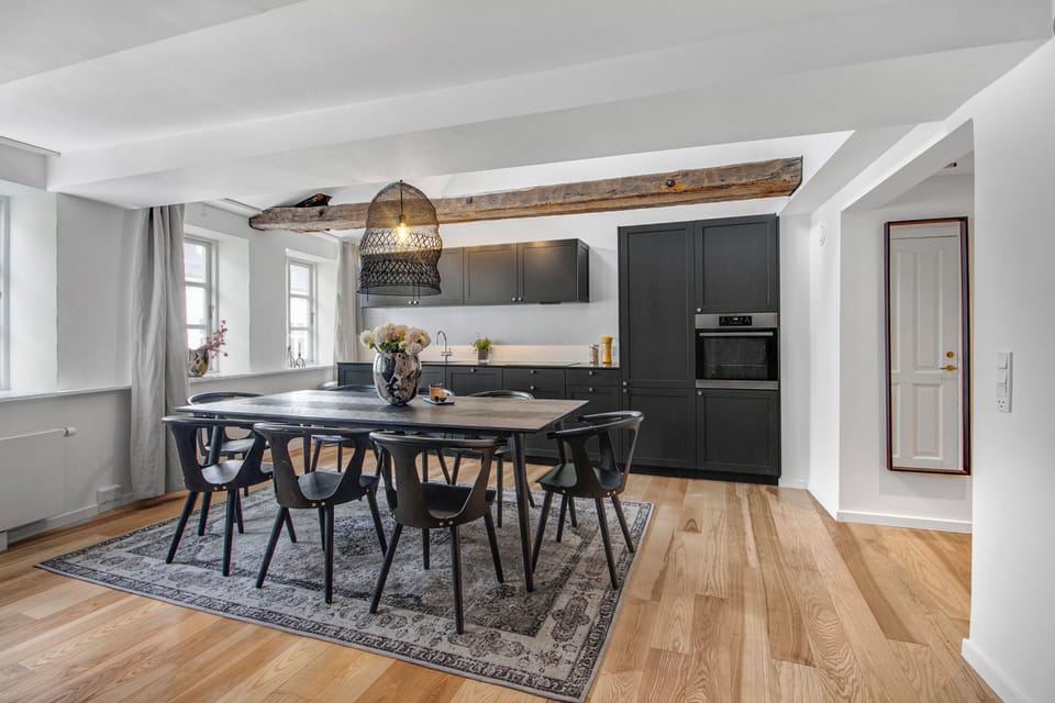 Apartment, 2 Bedrooms, Terrace, City View | Dining