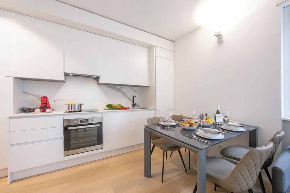 Standard Apartment, 1 Bedroom, Microwave (Res. San Marco 1) | Private kitchen | Fridge, microwave, oven, stovetop