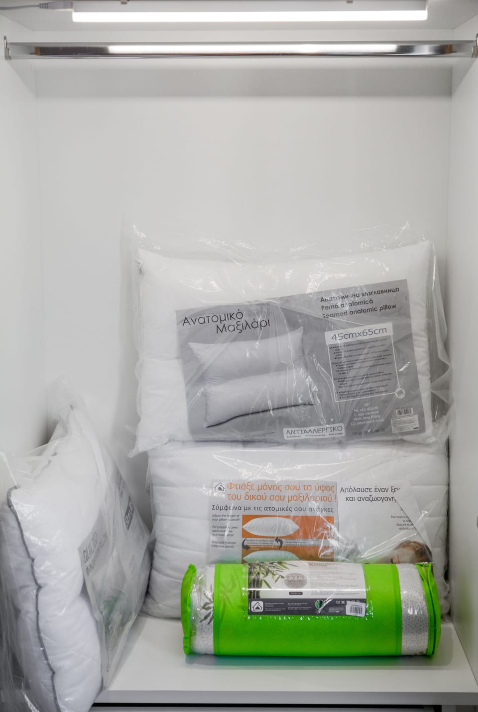 We offer a selection of high quality pillows to choose the best for you