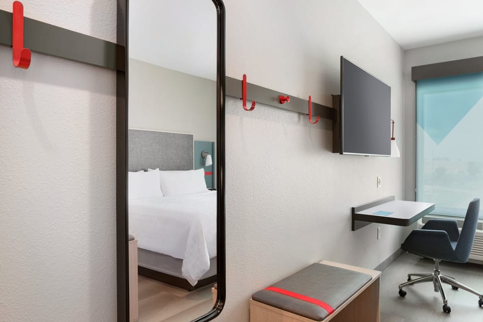 Standard Room, 1 Twin Bed | Desk, WiFi (free), bed sheets