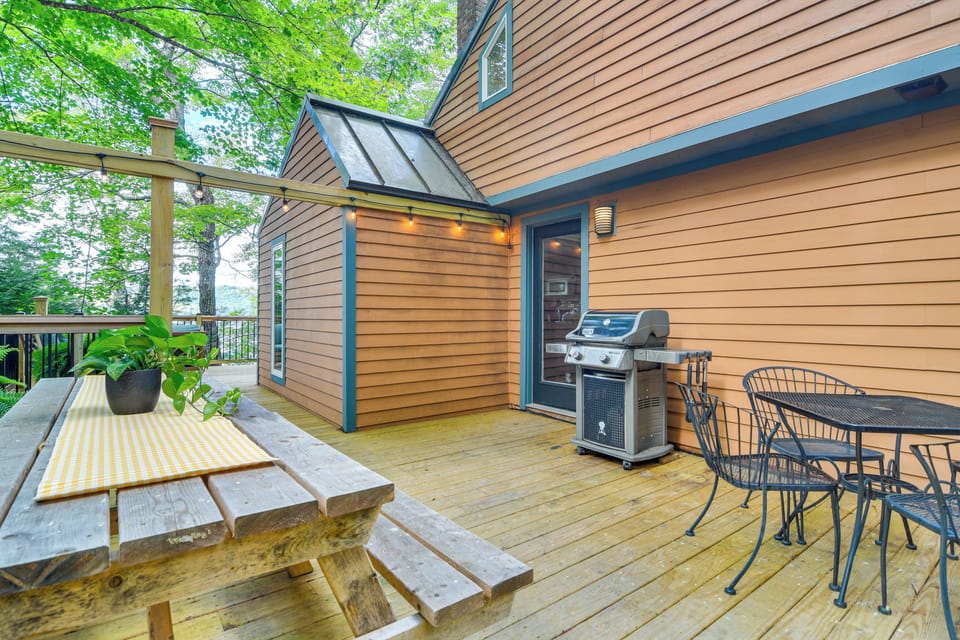 Furnished Deck | Gas Grill | Outdoor Dining