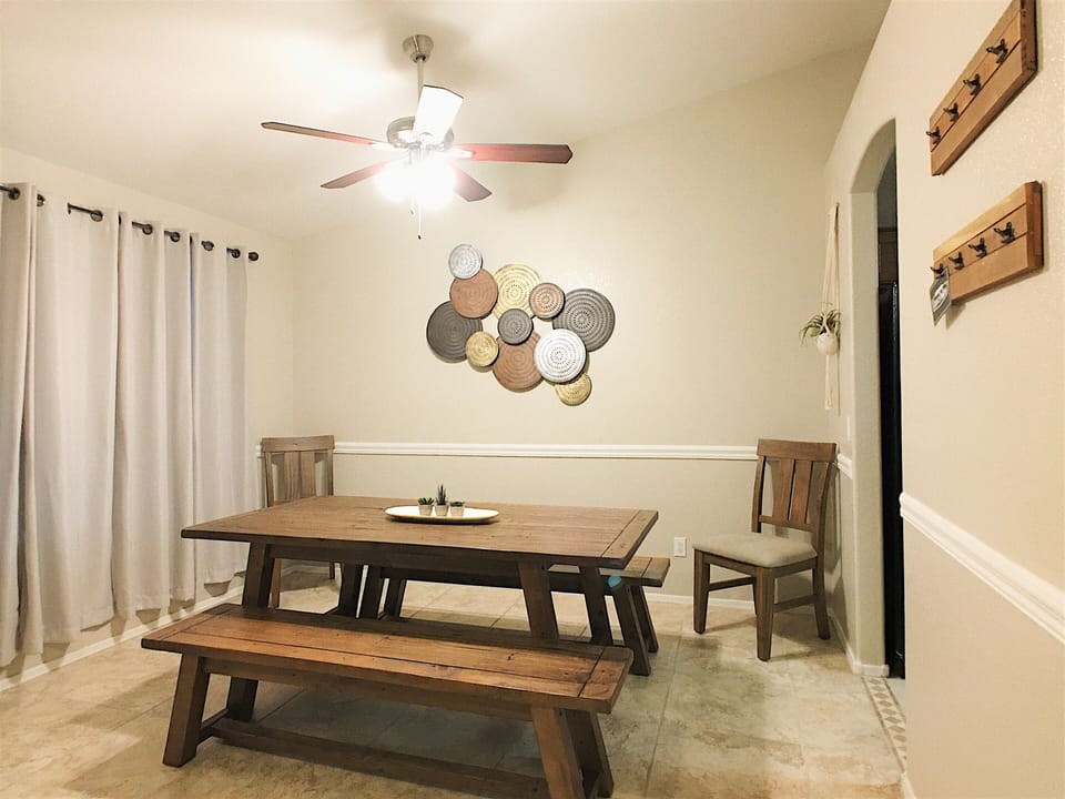 Plenty of space at this table! Casual seating for 8-10.