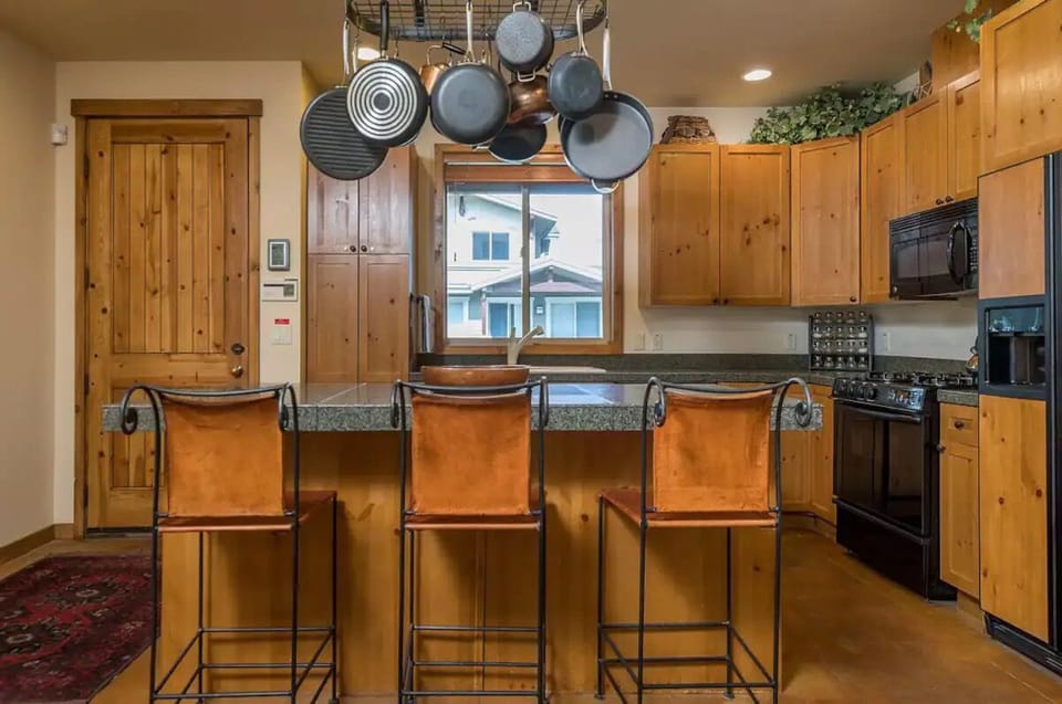 Fully equipped kitchen for home cooked meals
