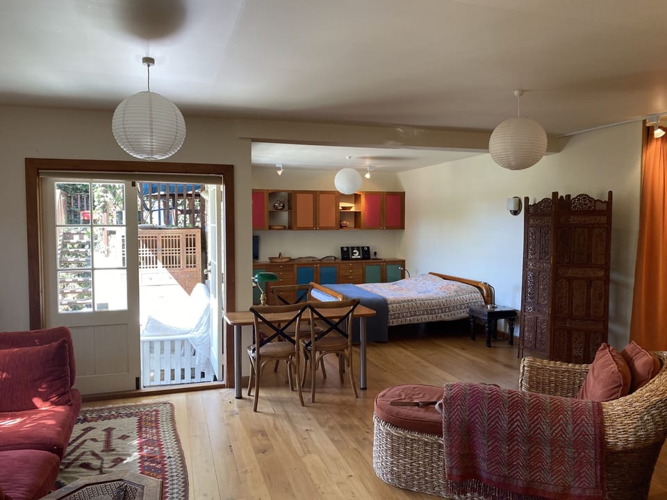 The Villa Studio - With Garden View | Living area
