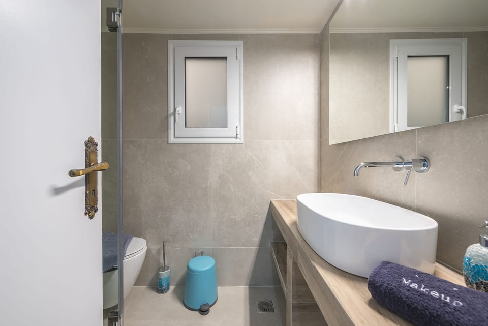 Athens Bright Suite by Cloudkeys Apartment in Athens