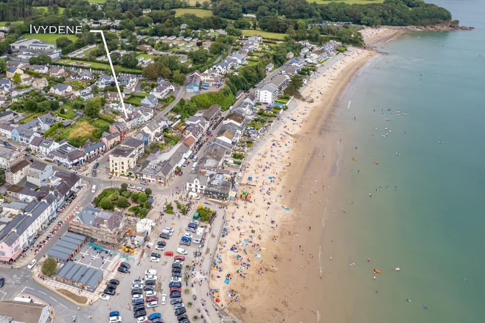 Ivydene - Beautiful Cottage Stone Throw From Beach Wonderful Sea Views House in Saundersfoot