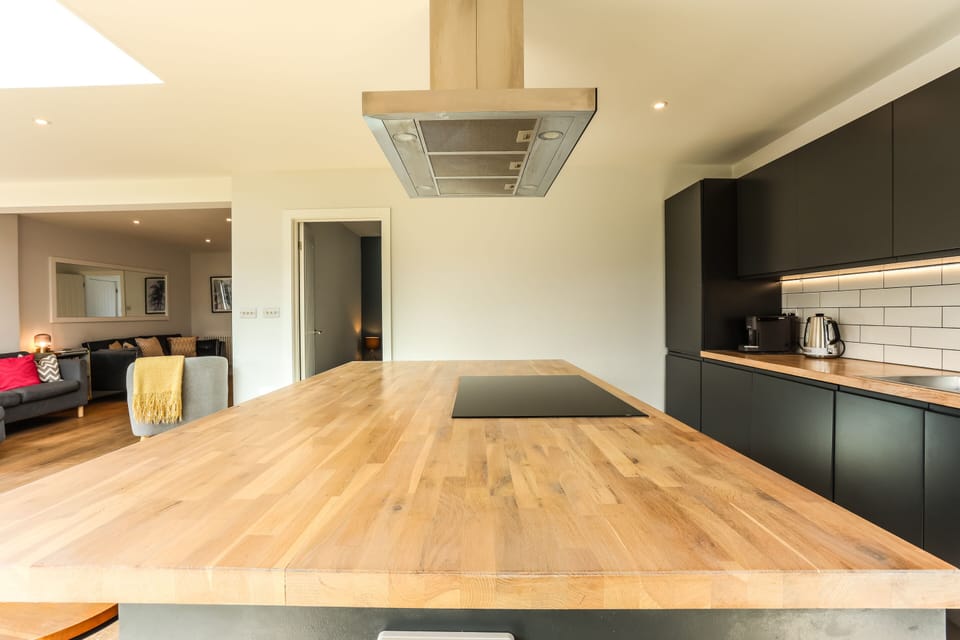 Bungalow, Ensuite | Shared kitchen | Highchair, kitchen islands
