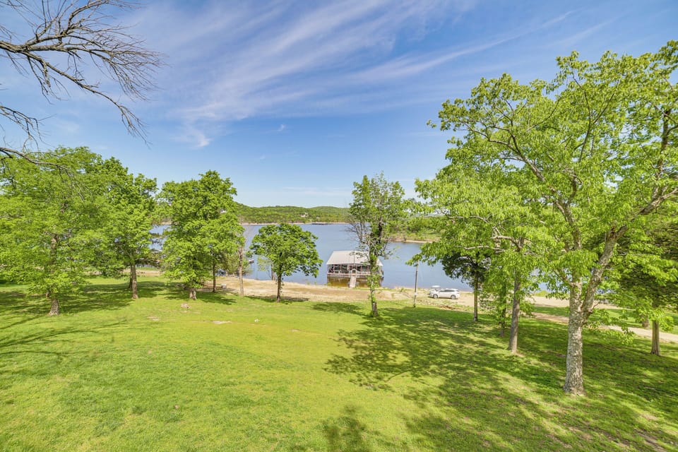 Lake Views | No Dock Access