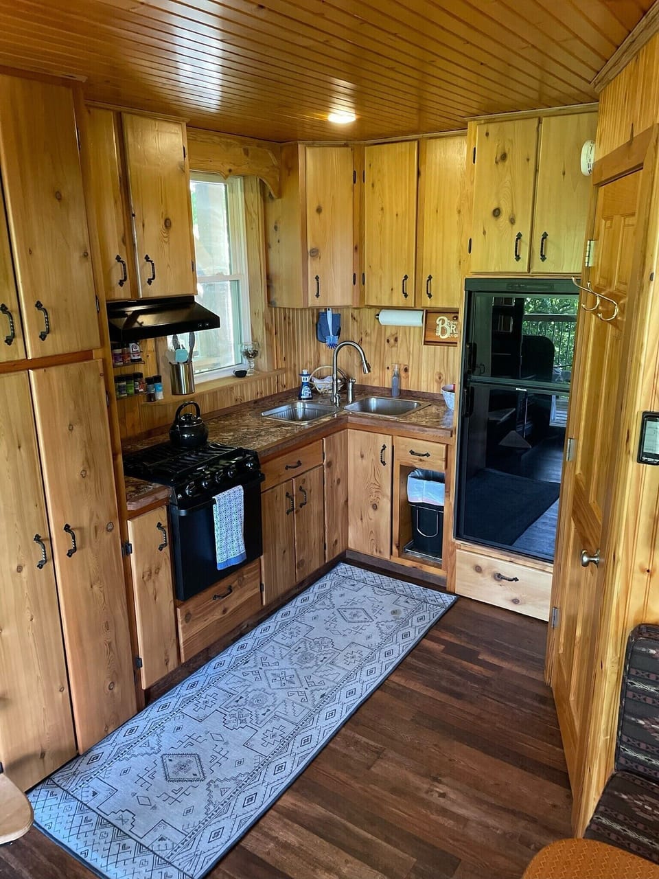 Treehouse Kitchen