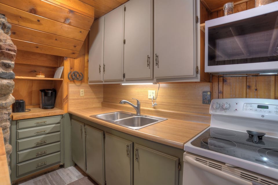 Full Kitchen