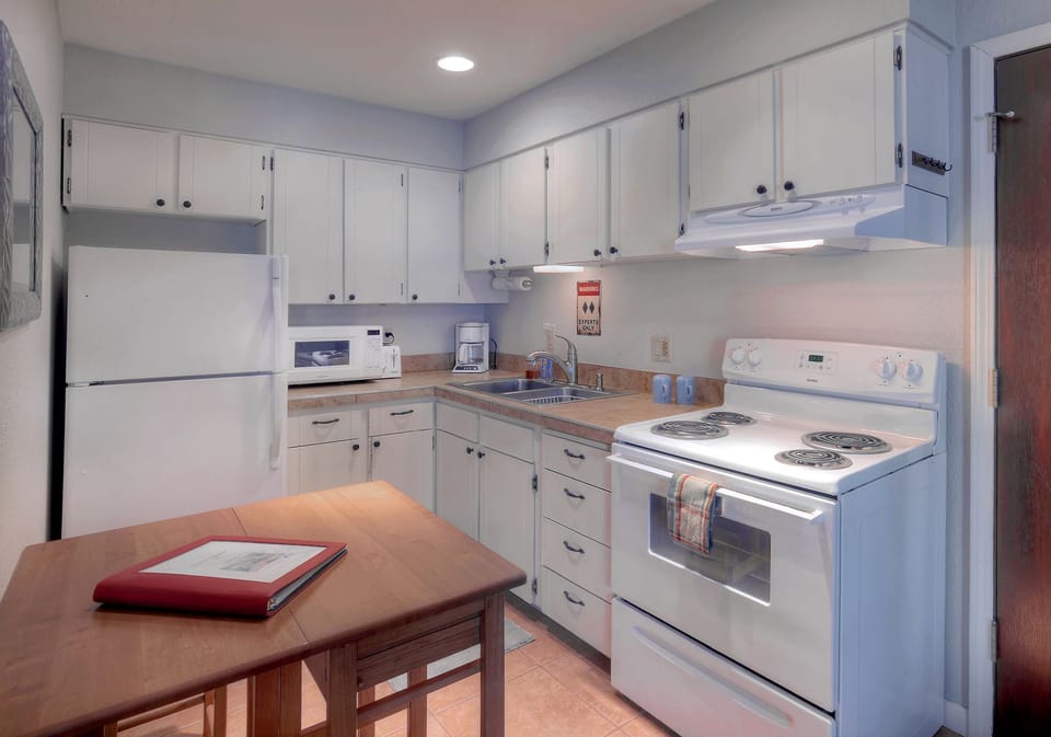 Full Kitchen