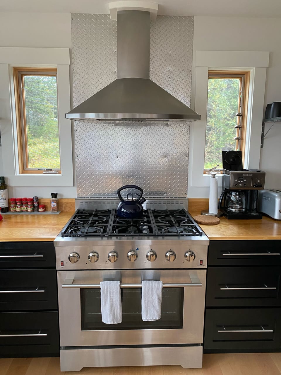 Six burner gas stove w/ oven