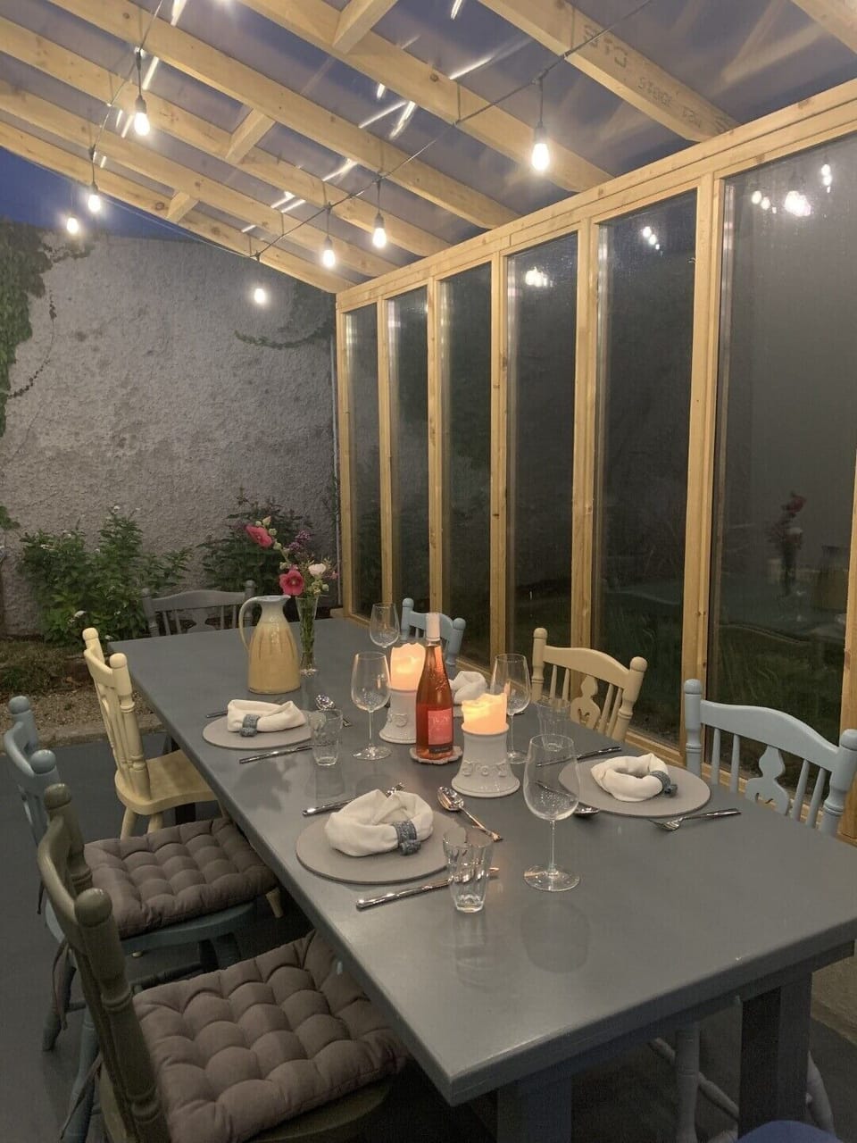Outside dining on the porch