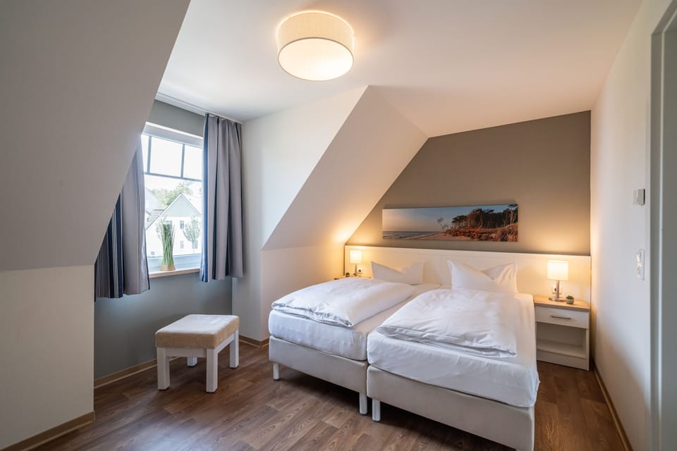Apartment, 2 Bedrooms, Kitchen | Hypo-allergenic bedding available, pillowtop beds, in-room safe