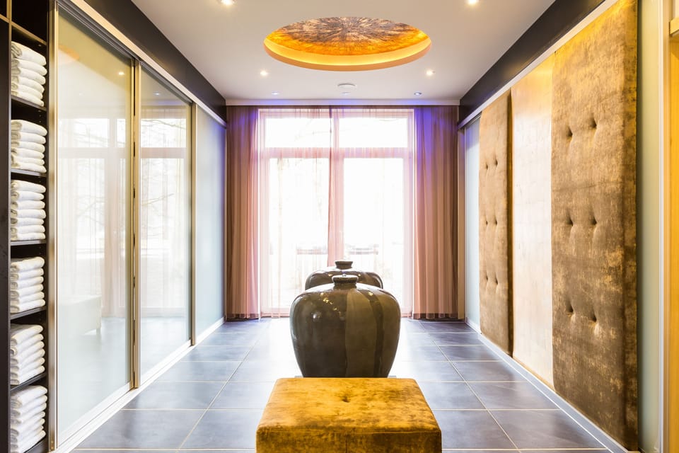 Sauna, steam room, body treatments, aromatherapy, prenatal massages