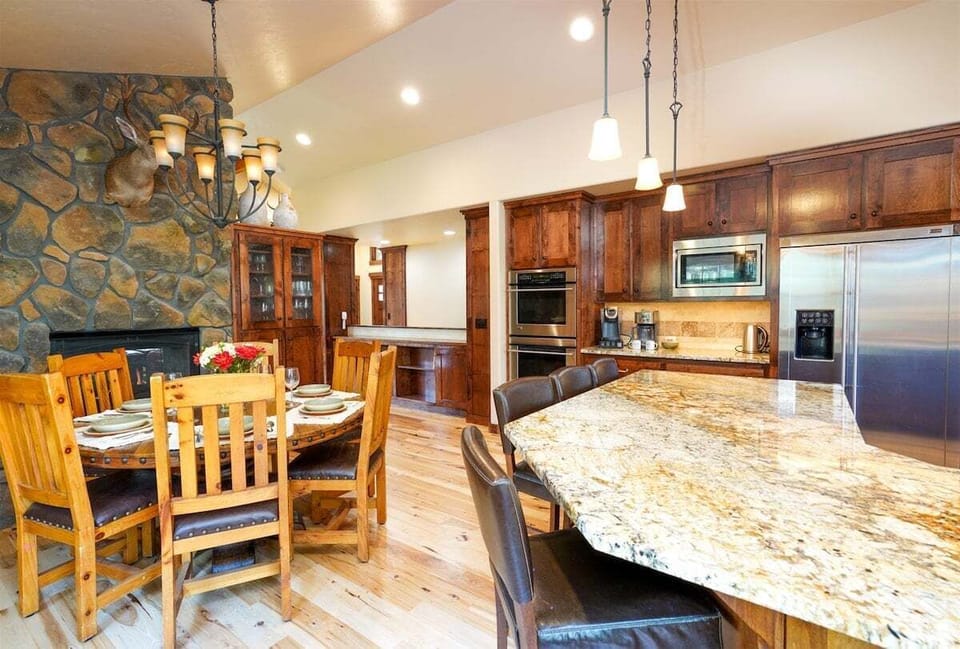 Gourmet Kitchen