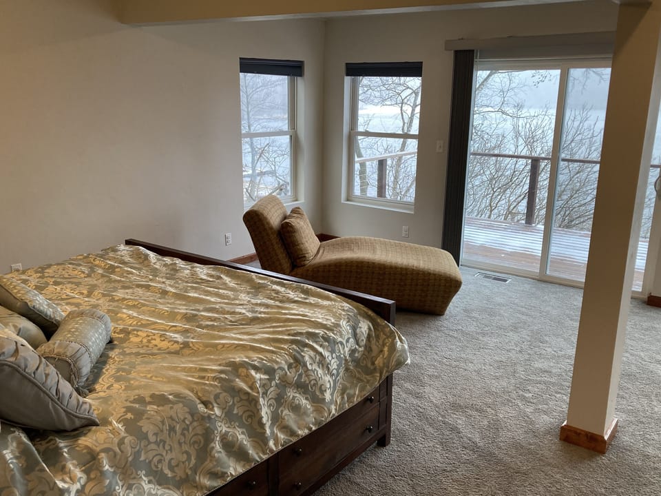 Master Bed 