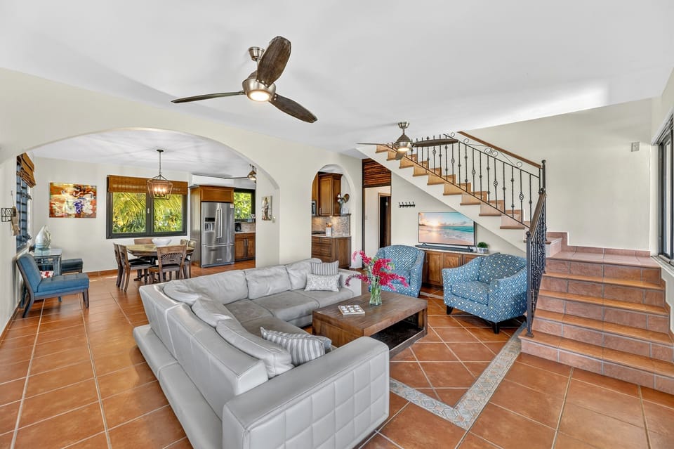 Main living area (3rd floor)