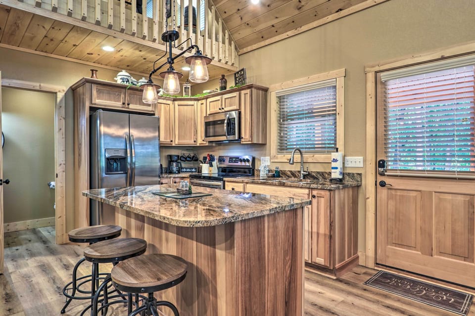 Kitchen | Flatware/Dishware