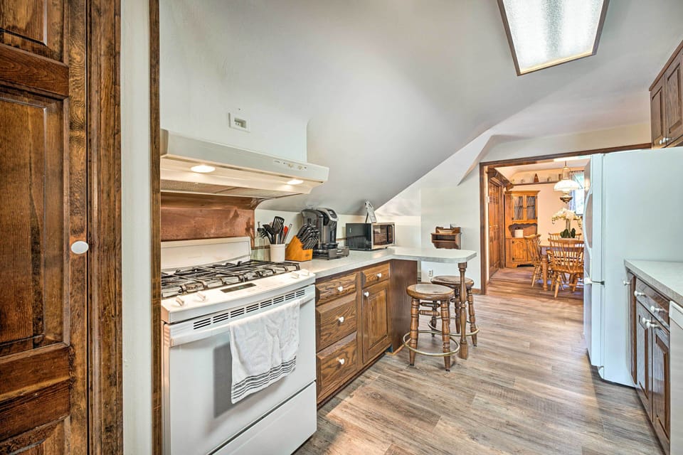 Kitchen | Toaster Oven | Complimentary Spices