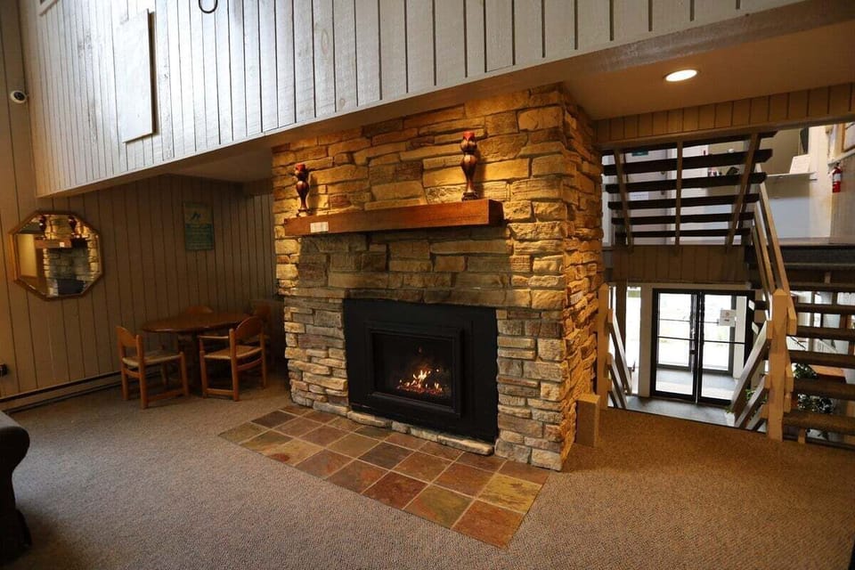 Inns of Waterville Valley Lobby