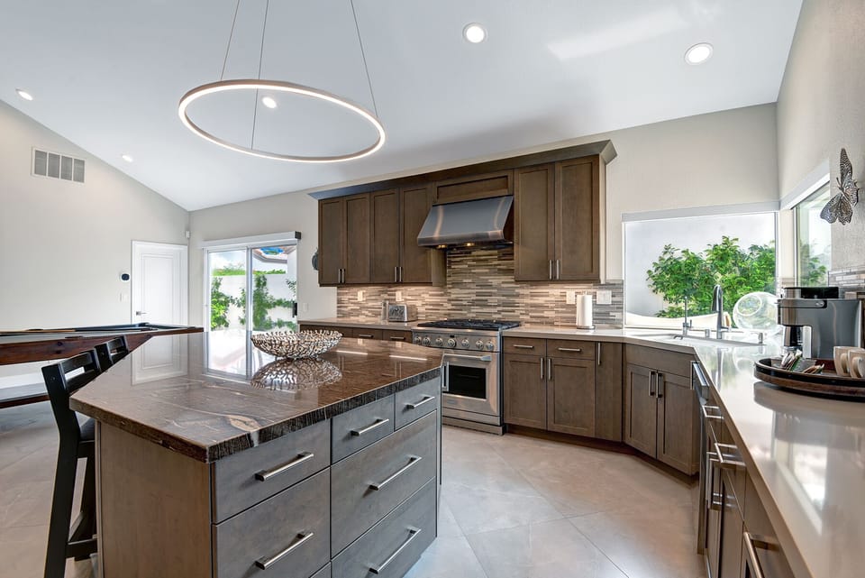 KITCHEN THROUGH