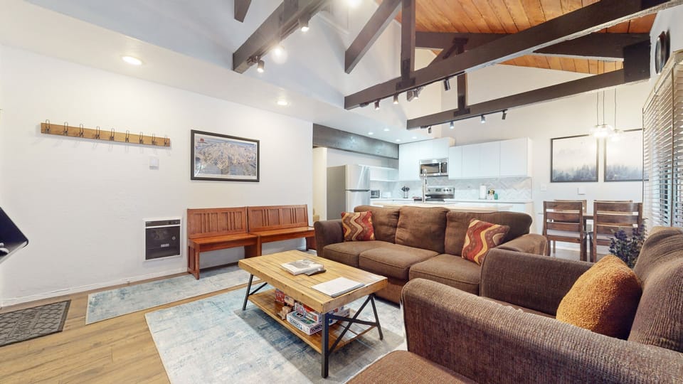 Condo, 1 Bedroom | Living area | Smart TV, DVD player