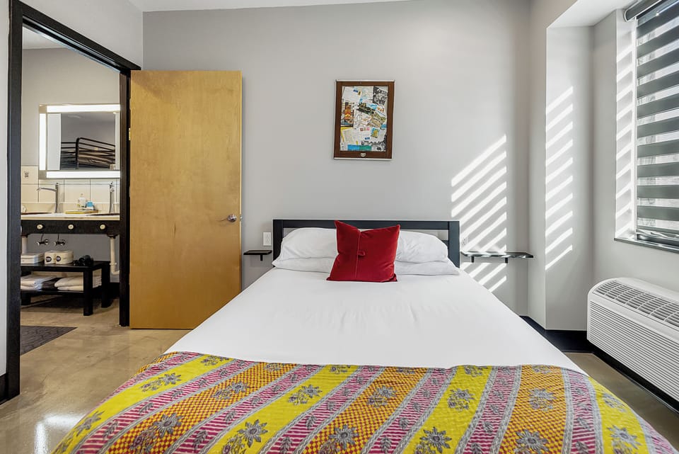 Private queen room