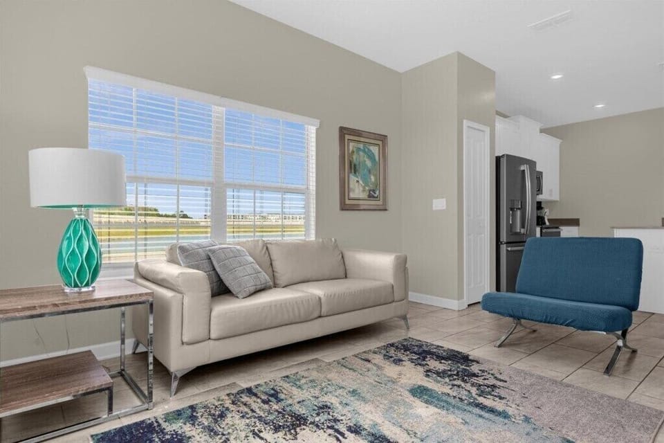 3-4901 Windermere Ave (03).jpg