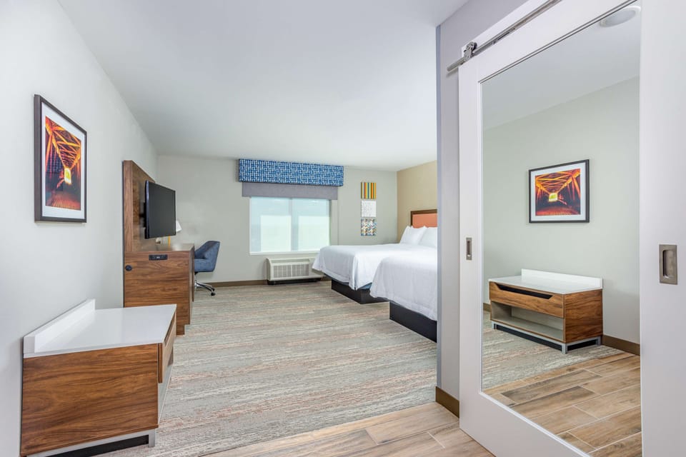 Pillowtop beds, desk, laptop workspace, blackout drapes