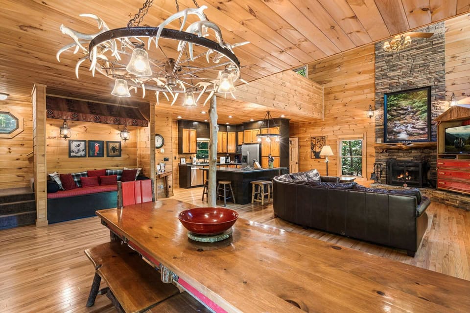 YOUR WALK-IN WOW