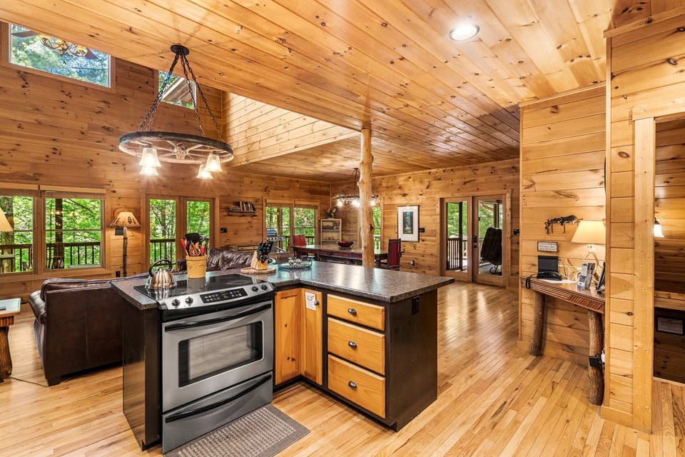 KITCHEN CORNER VIEW