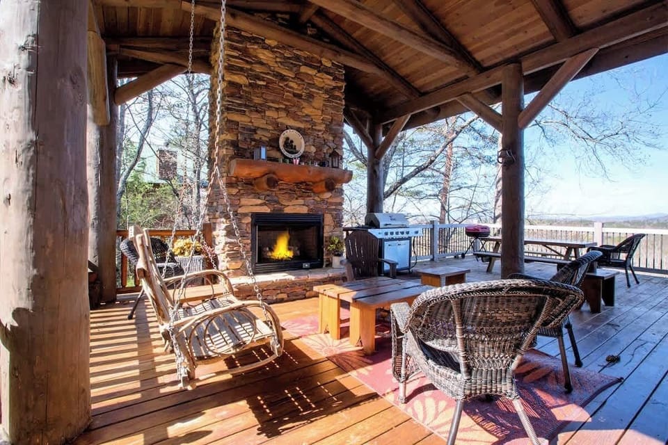 COVERED OUTSIDE PORCH w/ GAS LOG FIREPLACE & GRILL