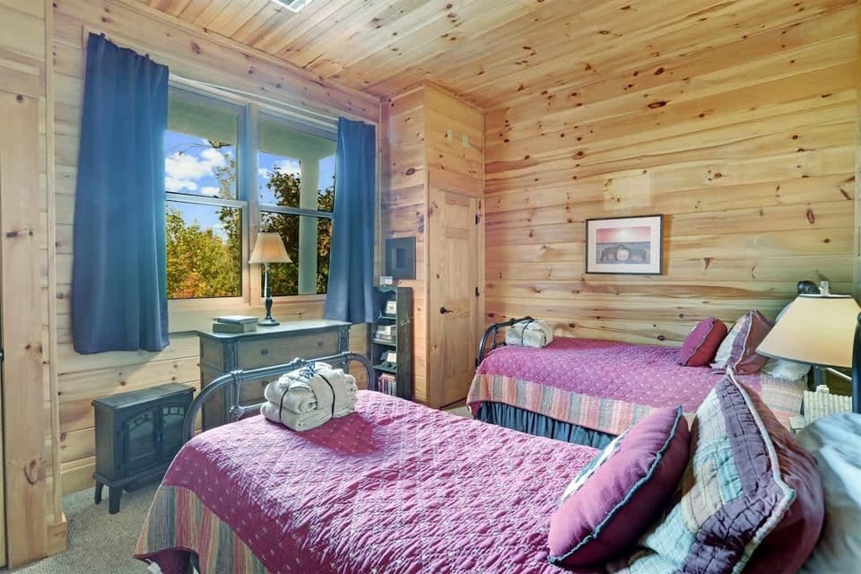 LOWER FL TWO FULL TWIN BEDROOM
