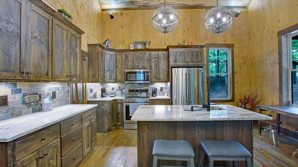 GRANITE TOPS, NEW KITCHEN AID APPLIANCES