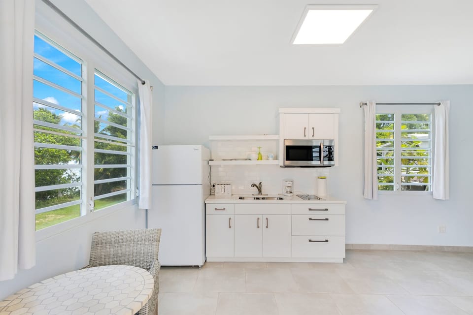 Studio kitchenette