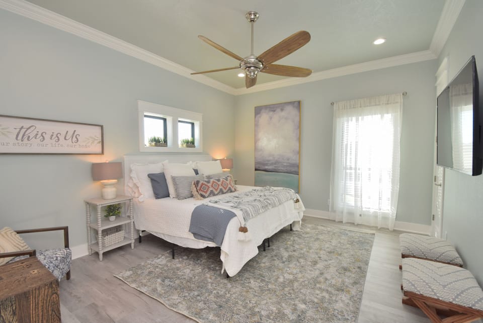 Spacious King Bedroom