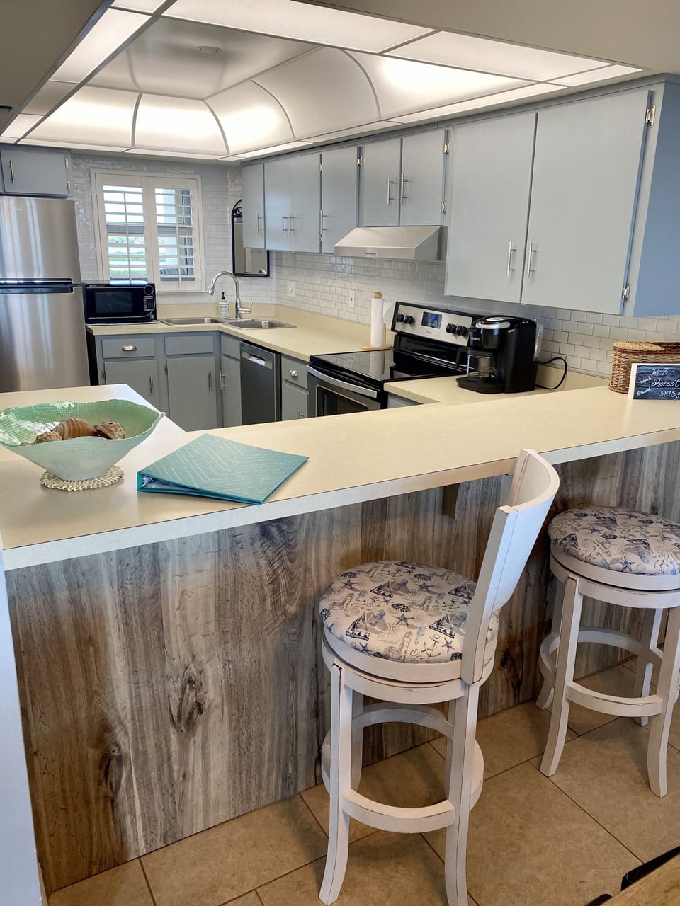 Full kitchen! ALL stainless steel appliances